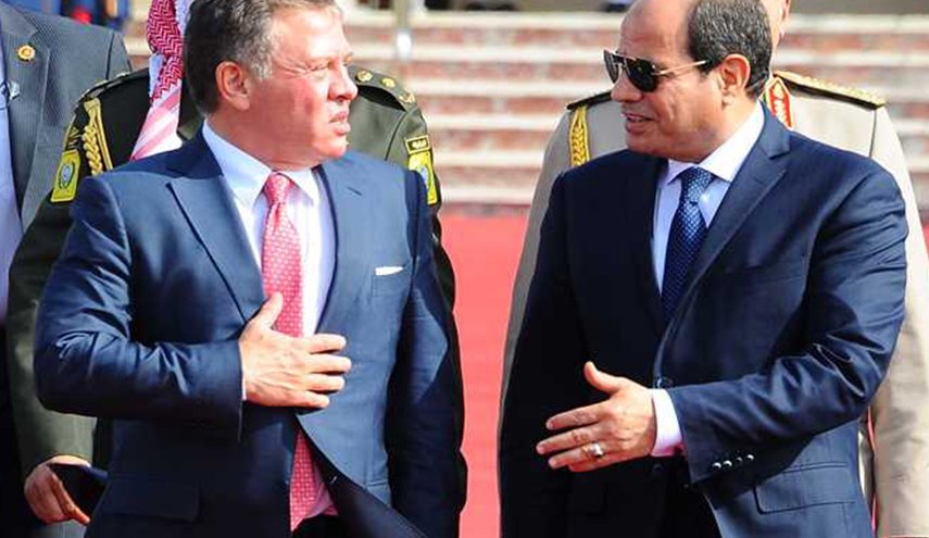 الرئيس المصري يصل الى العاصمة الأردنية عمان