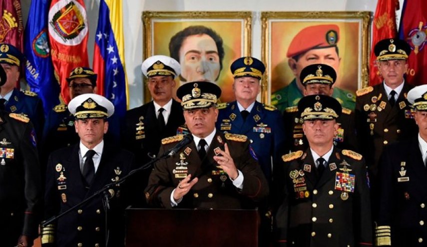 ارتش ونزوئلا از دولت قانونی این کشور حمایت کرد