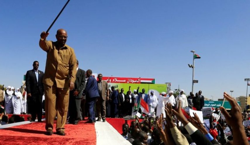 ما هي خيارات البشير إزاء استمرار مظاهرات السودان؟