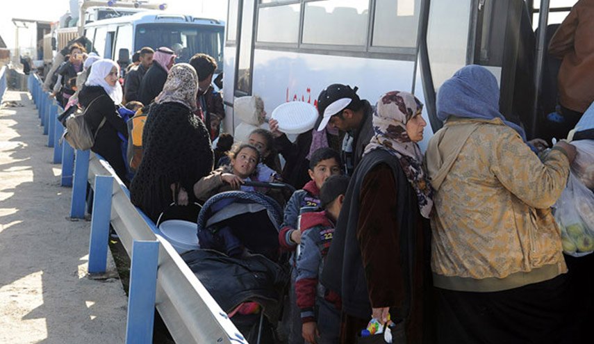 دفعة جديدة من المهجرين السوريين تعود من الأردن