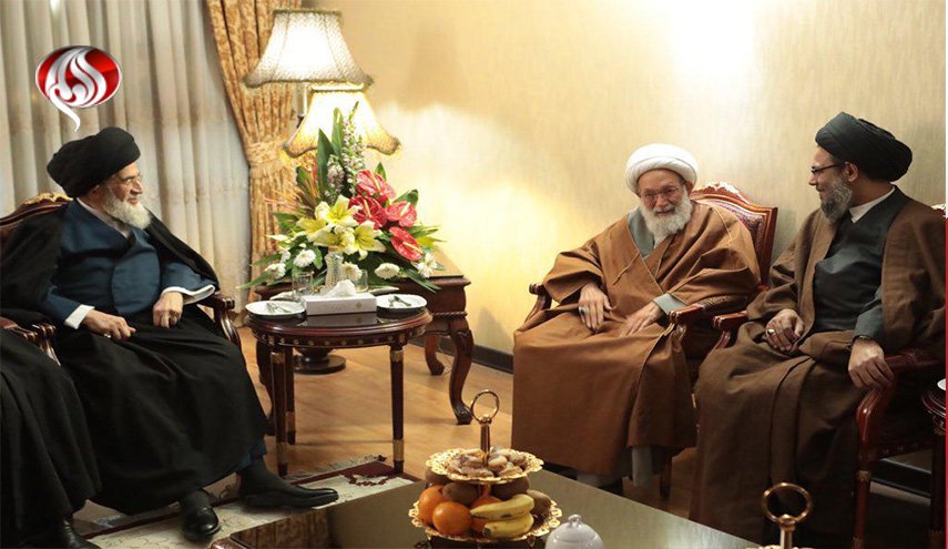 الشيخ عيسی قاسم يلتقی السيد الشيرازي في مدينة مشهد