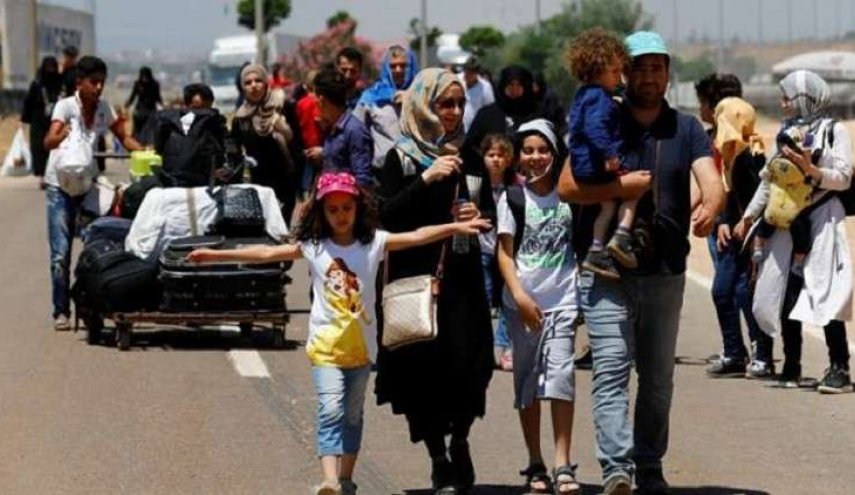 عودة 888 لاجئا سوريا إلى وطنهم من الاردن ولبنان
