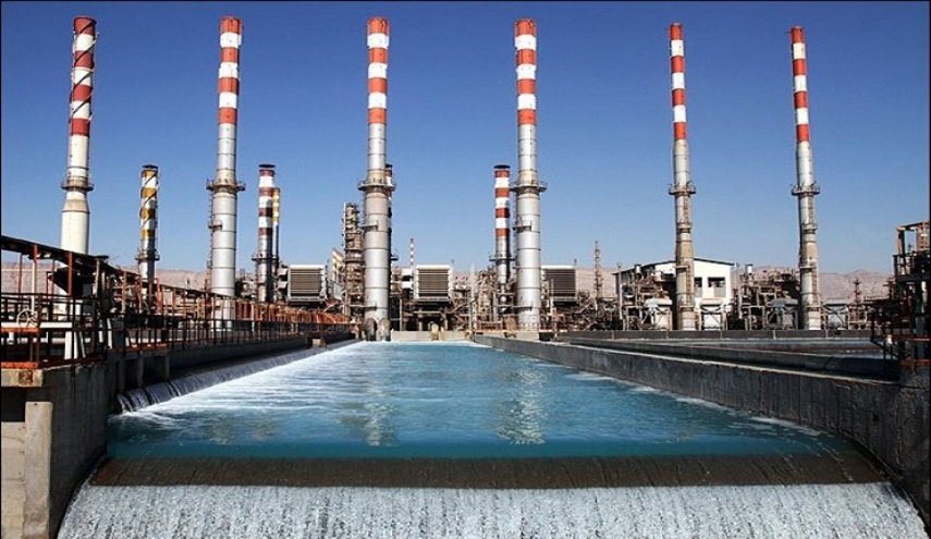 إيران تعرض المكثفات الغازية في بورصة الطاقة يوم غد الاربعاء 