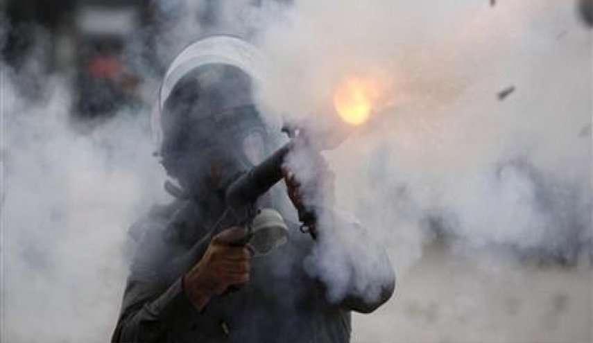 قنابل الغاز سلاح الاحتلال الجديد لقتل الأطفال