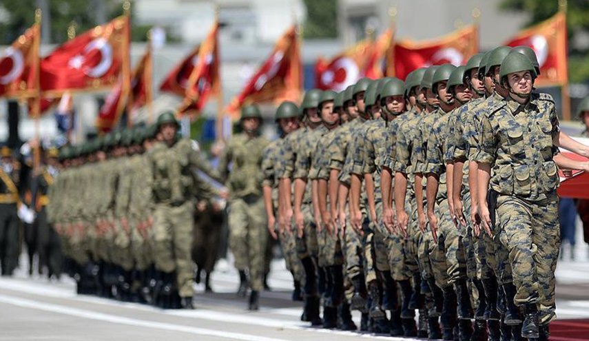 أوامر باعتقال دفعة جديدة من أفراد الجيش التركي
