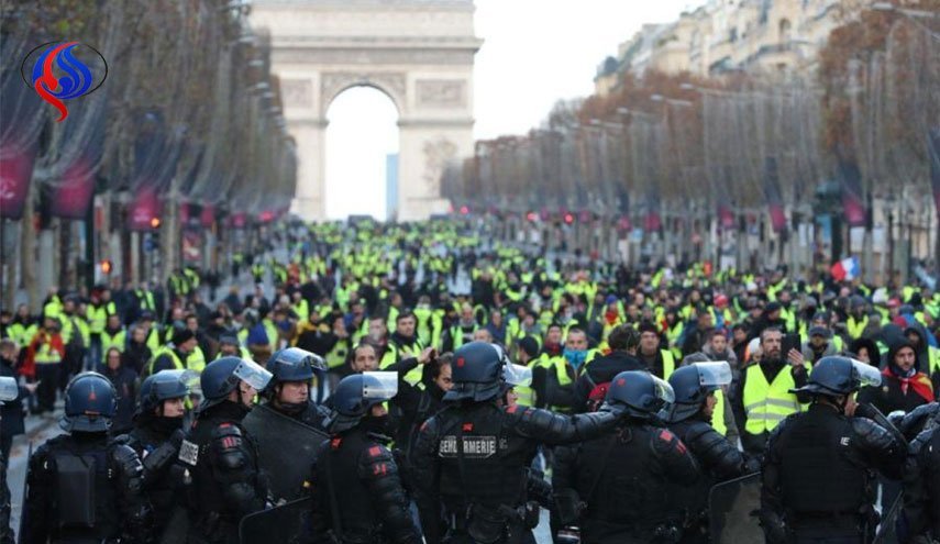 سایه سنگین نیروهای امنیتی در پانزدهمین شنبه اعتراض در فرانسه
