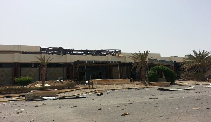 بمباران گسترده فرودگاه الحدیده توسط مزدوران سعودی