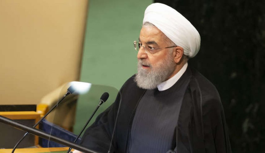 روحاني يشكر وزيري الخارجية والنفط لتحملهم الضغوط
