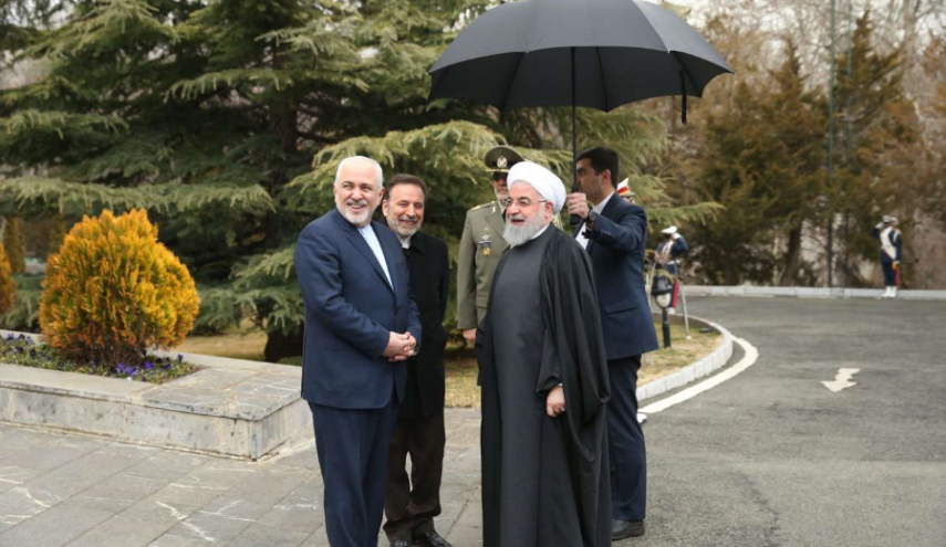 ظريف يحضر لقاء الرئيس روحاني برئيس وزراء ارمينيا