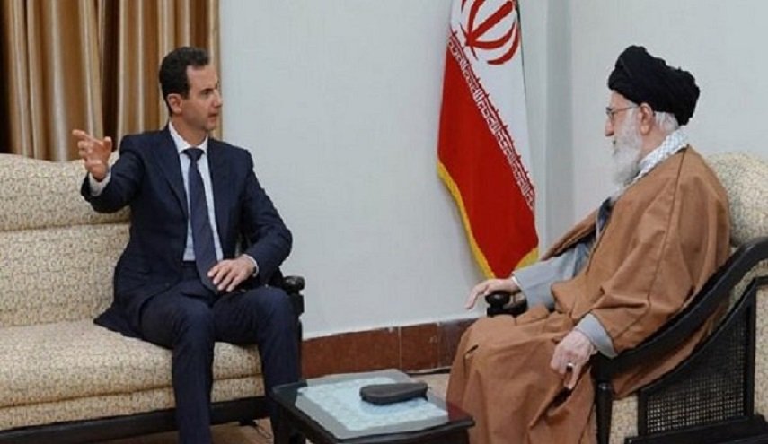 هل استدعت إيران حليفها الأسد لزيارتها في طهران؟ فماذا عن “ابتسامة” القائد والعفويّة؟