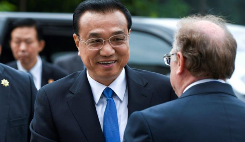 بكين تمنع الإجتماعات واللقاءات والبيروقراطية 