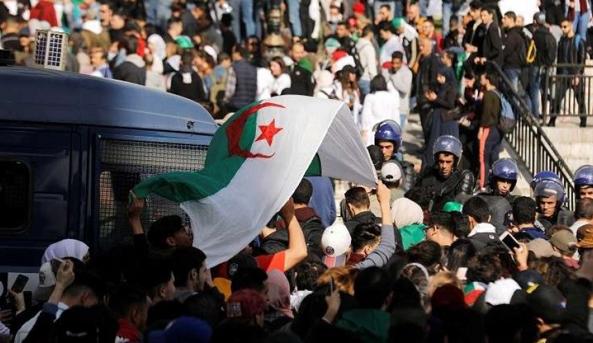 المعارضة الجزائرية ترفض إجراء الانتخابات الرئاسية