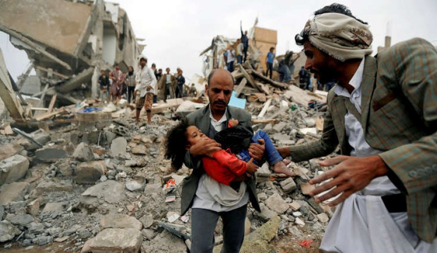 نيوزويك: أمريكا والسعودية يقتلون أطفال اليمن ويثورون من أجل حقول نفط!