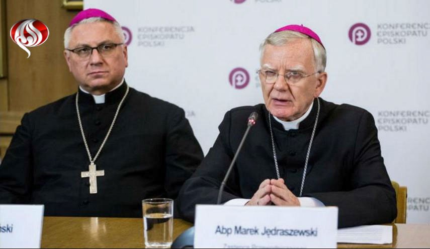 ۳۸۲ کودک در سه دهۀ گذشته قربانی آزار جنسی کلیسای لهستان شده‌اند