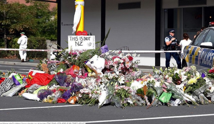 توجيه تهمة القتل الى منفذ الاعتداء في نيوزيلندا وبدء الاستعدادات لدفن الضحايا