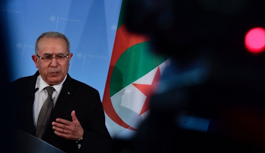 جولة خارجية لنائب رئيس الوزراء الجزائري لبحث الأحداث في الداخل