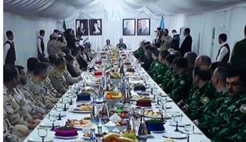 حرس حدود ايران وآذربيجان يحتفلون بعيد النوروز