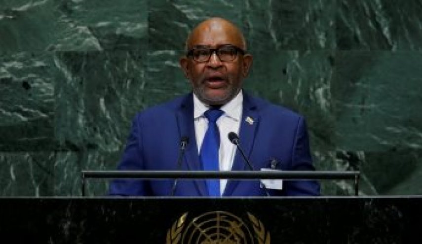 رئيس جزر القمر يفوز في انتخابات رفضتها المعارضة