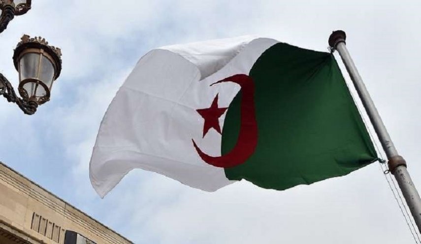 الرئاسة الجزائرية تعلن موعد استقالة بوتفليقة 