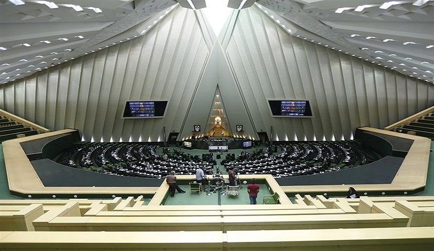 البرلمان الايراني يصادق على مشروع قرار الرد على الانشطة الارهابية الاميركية