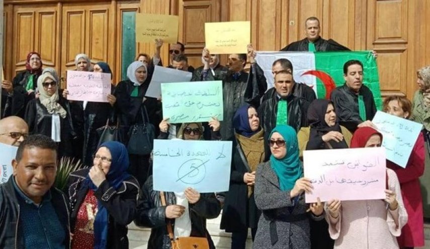 مخالفت قضات الجزائر با نظارت بر انتخابات
