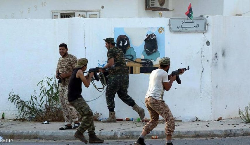 الجيش الليبي يتهم قوات الوفاق باستخدام العائلات دروعا بشرية