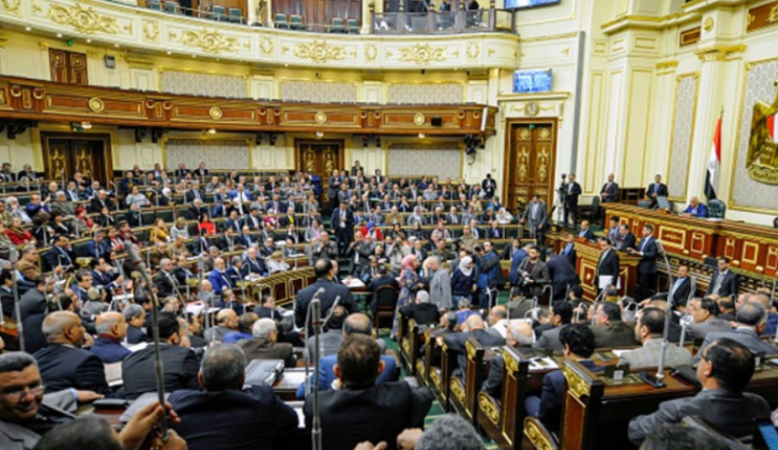 برلمان مصر يقرّ تمديد فترة السيسي الرئاسية.. ماذا بعد؟