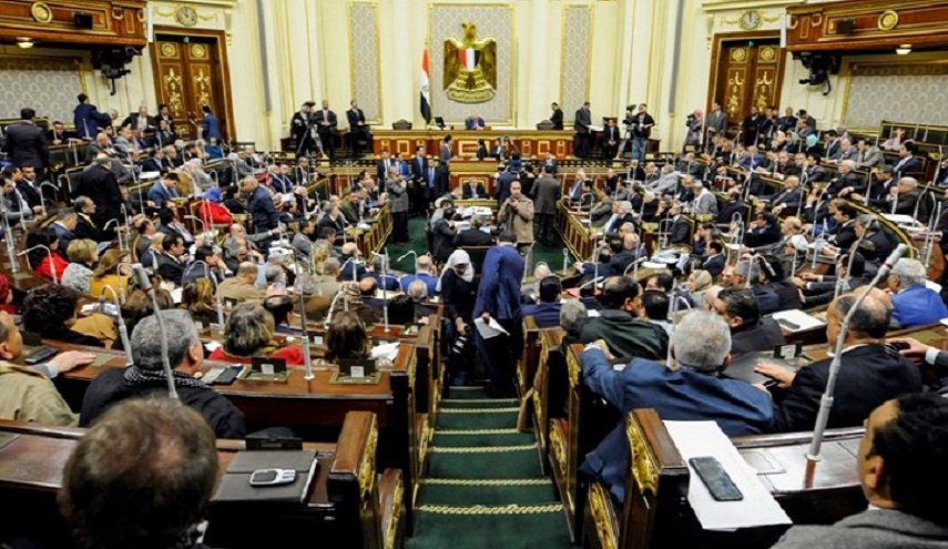 البرلمان المصري يقر تعديلات دستورية ترفع مدة رئاسة الجمهورية لـ6 سنوات