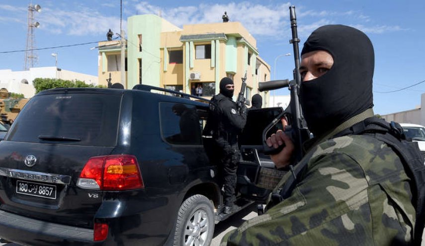 توقيف السطات التونسية مجموعتين مسلحتين فرنسيتين