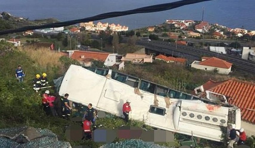 سقوط اتوبوس حامل گردشگران خارجی در پرتغال 28 قربانی گرفت