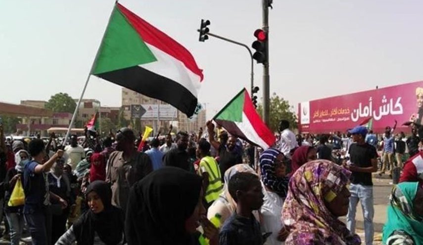 ما سر التنافس المصري السعودي الإماراتي على 