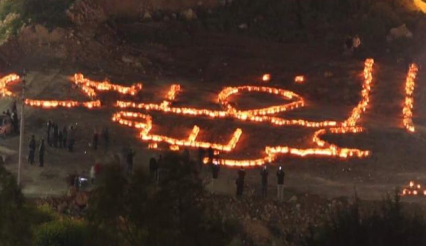 إضاءة 22 ألف شمعة في مدينة السلط الاردنية نصرة للقدس