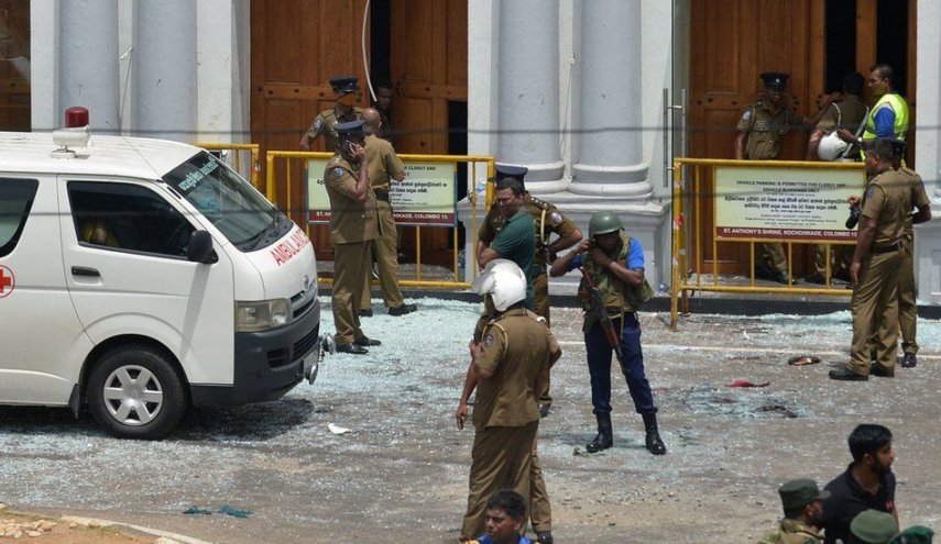 حكومة سريلانكا تحجب مواقع التواصل وخدمات التراسل 
