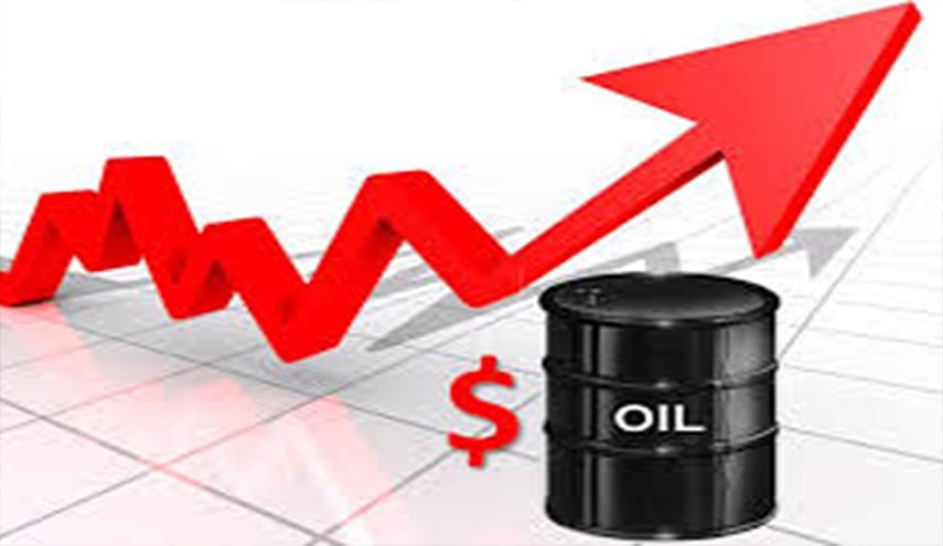 أسعار النفط تقفز بعد أنباء بشأن إلغاء واشنطن الإعفاءات من الحظر ضد إيران