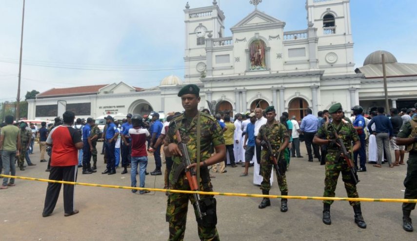 شرطة سريلانكا تحدد هوية أحد الانتحاريين في انفجارات الأحد