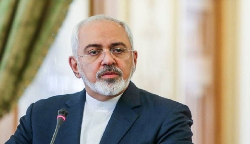 ظريف يؤكد إلتزام إيران بحرية الملاحة في مضيق هرمز