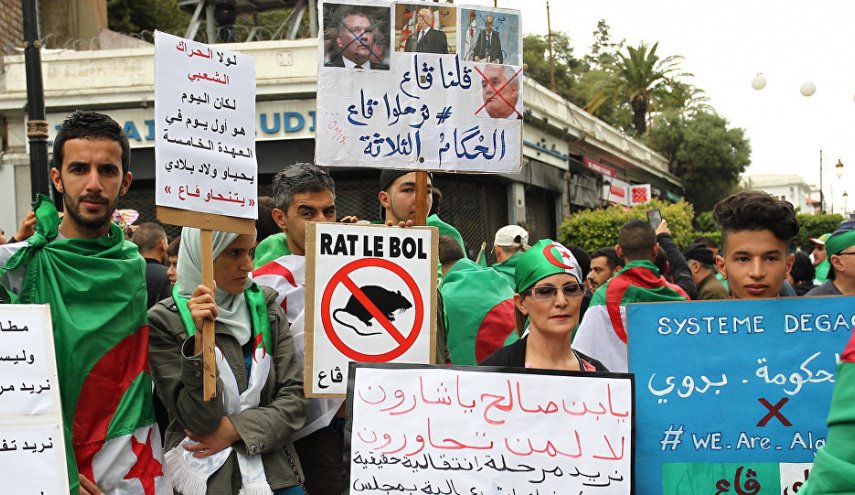 التحالف الوطني الجزائري: يجب تجاوز مطالب المتظاهرين التعجيزية