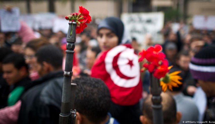 نقابي تونسي: نجاح الانتخابات المقبلة دعم للانتقال الديمقراطي

