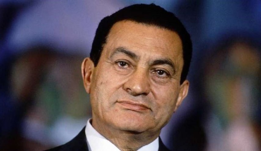 كل البومات علاء مبارك لن تغير من صورة والده الحقيقية