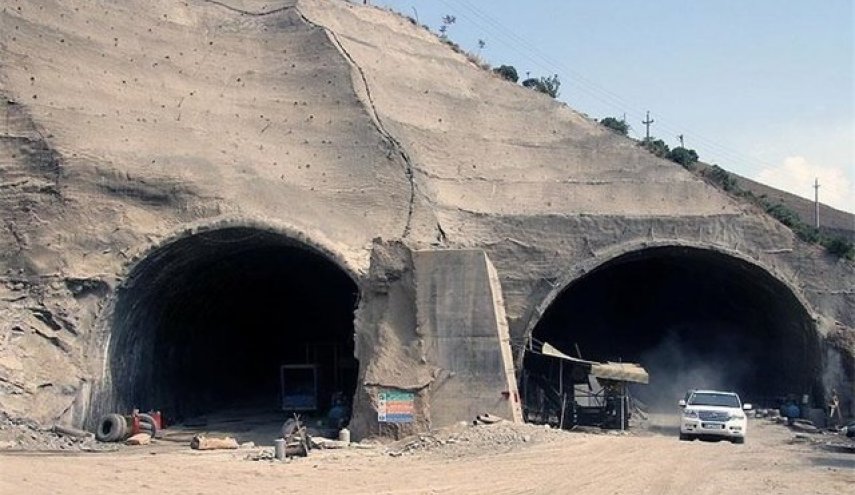 ریزش تونل در آزادراه تهران-شمال/ 8 نفر محبوس شدند