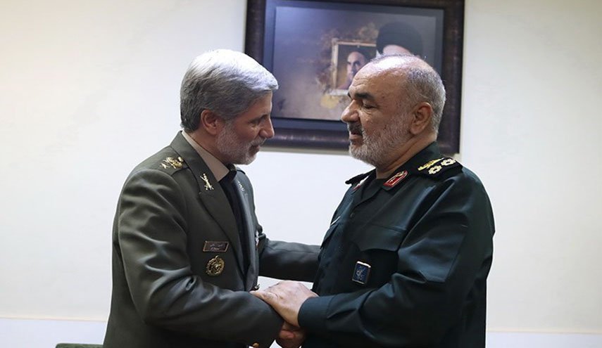جزئیات دیدار وزیر دفاع با سرلشکر سلامی