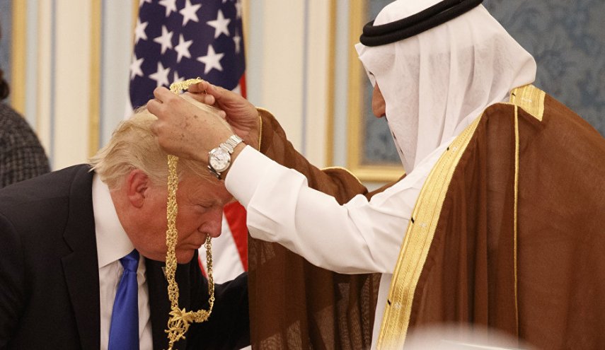 ترامب يثير الجدل مجددا بما قاله عن حماية السعودية مقابل المال
