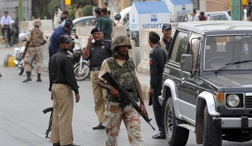 مسلحون يقتلون حارسا في هجوم على فندق فاخر في باكستان