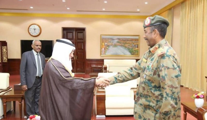 المجلس العسكري السوداني يتسلم دعوة من الملك سلمان

