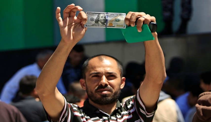 الأموال القطرية تدخل غزة، لكن هل تستمر التهدئة؟