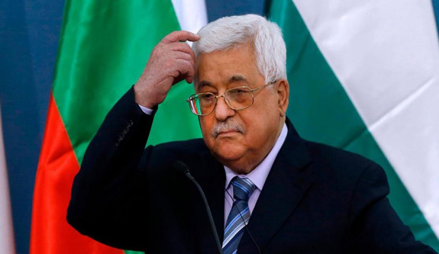 700 شخصية فلسطينية تحذر رئيس السلطة من كارثة قادمة