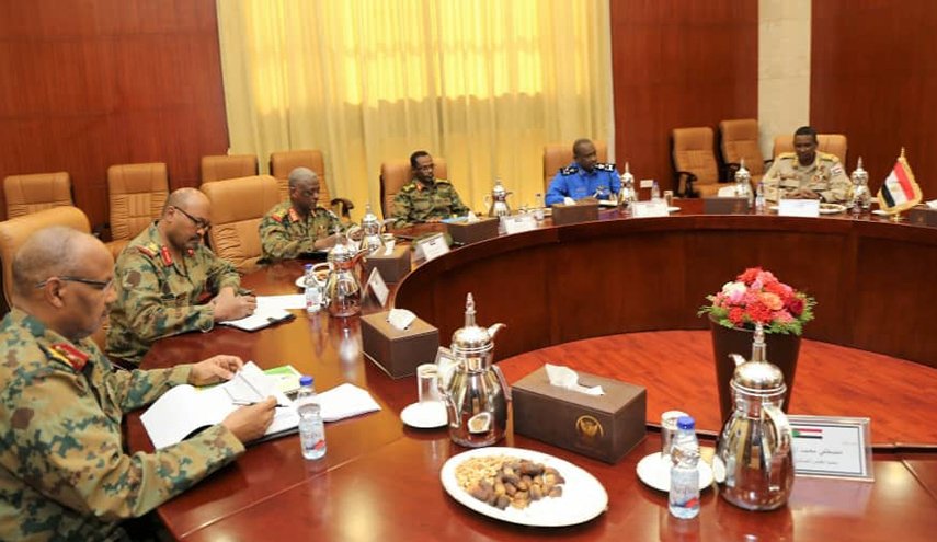 السودان: المجلس العسكري يطلب 48 ساعة مهلة والسبب