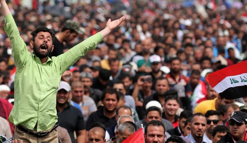 تظاهرات گسترده در عراق در اعتراض به سیاست های خصمانه آمریکا علیه ایران