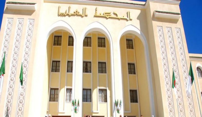 الجزائر... إحالة ملفات مسؤولين كبار إلى المحكمة العليا