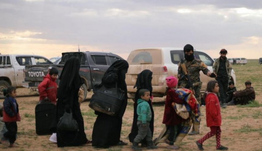 اكراد سوريا يسلمون النرويج 5 أطفال من يتامى الدواعش